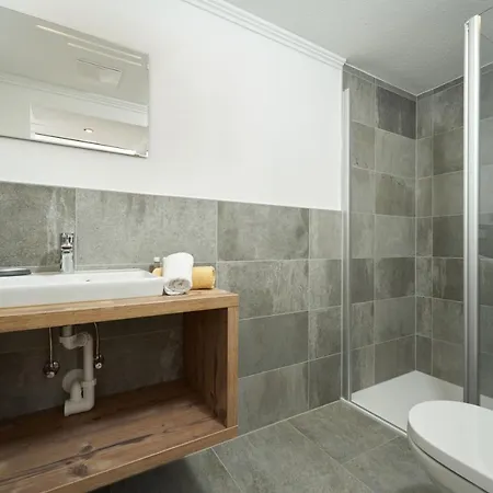 Lejlighedshotel Sunnhaeusl 3*